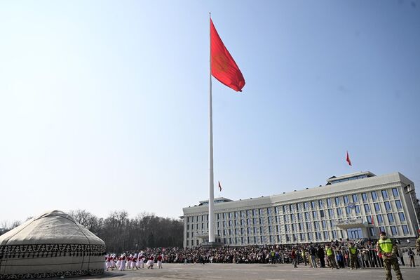 В Оше праздничное мероприятие сопровождалось специальной программой, отражающей богатое культурное наследие и духовные ценности - Sputnik Кыргызстан