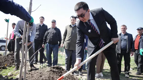 Международная акция Сад памяти стартовала в Манасе Международная акция Сад памяти стартовала в Манасе - Sputnik Кыргызстан