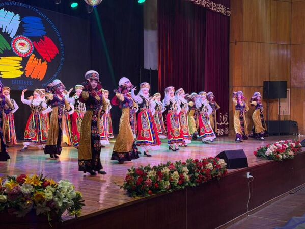 Торжественная церемония награждения состоится 27 марта по завершении конкурсной программы - Sputnik Кыргызстан