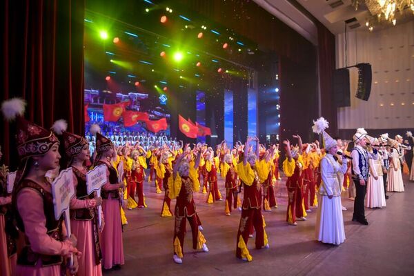 Открытие I Молодежных Дельфийских игр ШОС стало праздником искусства, где переплелись культуры, традиции и творческая энергия молодых талантов со всего пространства ШОС - Sputnik Кыргызстан