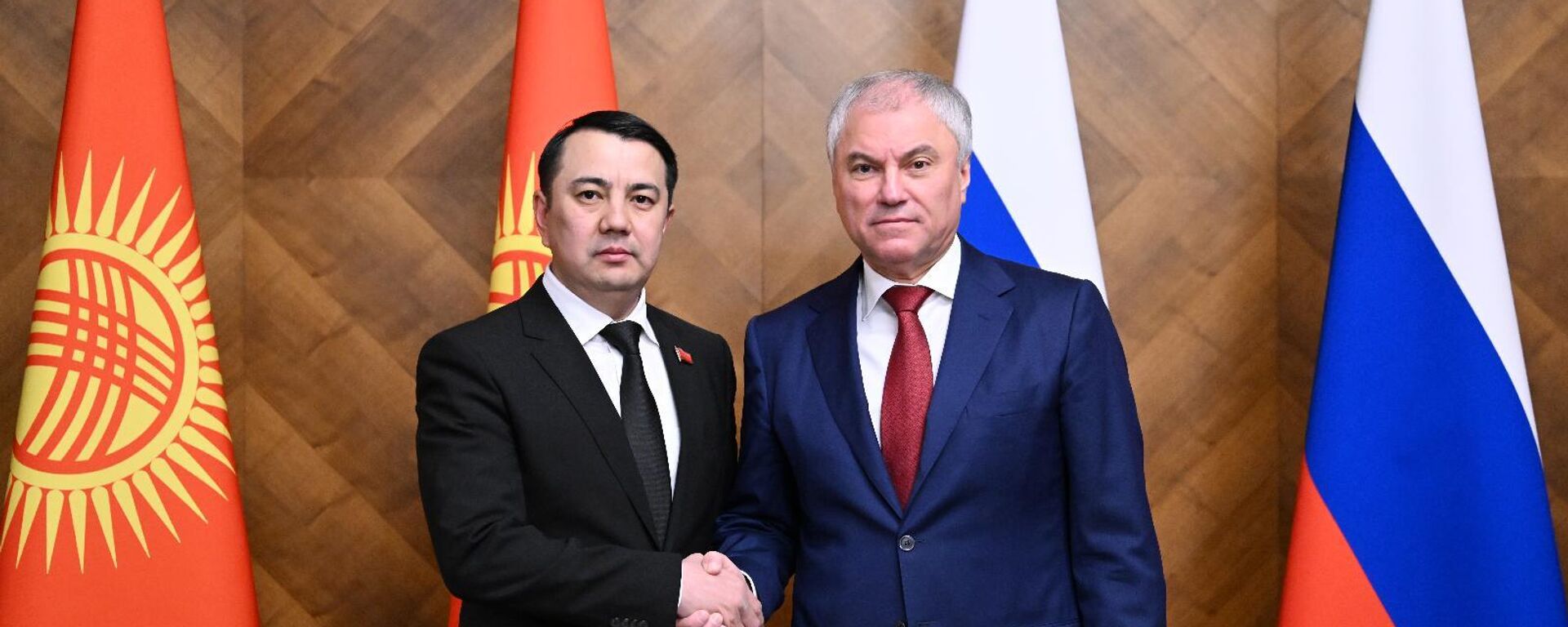 Торага Жогорку Кенеша Марлен Маматалиев встретился с председателем Государственной Думы Вячеславом Володиным - Sputnik Кыргызстан, 1920, 26.03.2026