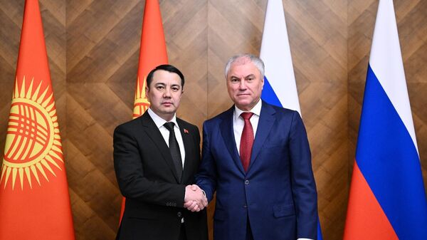 Жогорку Кеңештин төрагасы Марлен Маматалиев Мамдуманын төрагасы Вячеслав Володин менен жолукту - Sputnik Кыргызстан