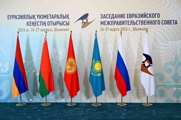 В заседании также приняли участие премьер-министры Беларуси, Казахстана, России заместитель премьера Армении и председатель правления ЕЭК. - Sputnik Кыргызстан