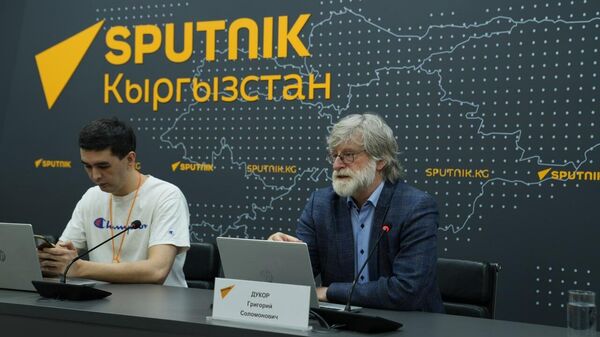 Бишкекте фотожурналистика боюнча мастер-класс өттү. Видео - Sputnik Кыргызстан