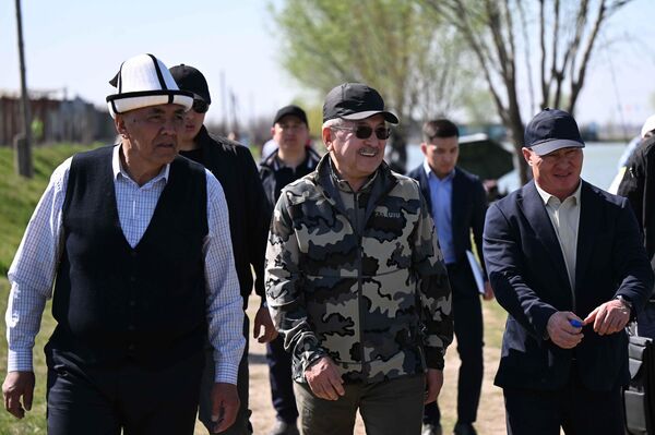 Председатель кабмина Адылбек Касымалиев объявил об официальном открытии сезона рыбалки 2026 года Председатель кабмина Адылбек Касымалиев объявил об официальном открытии сезона рыбалки 2026 года - Sputnik Кыргызстан