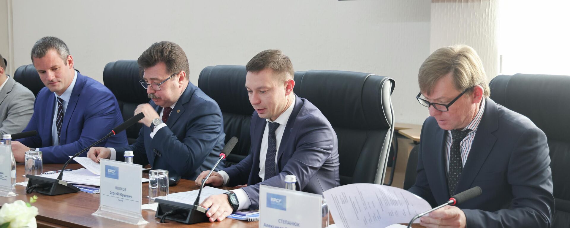 Визит делегации из Тамбовской области в КРСУ - Sputnik Кыргызстан, 1920, 30.03.2026