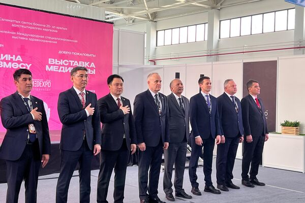 В церемонии принял участие глава Минздрава Дамир Осмонов - Sputnik Кыргызстан