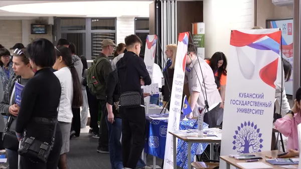 Россияда кантип акысыз билим алууга болот. Видео - Sputnik Кыргызстан