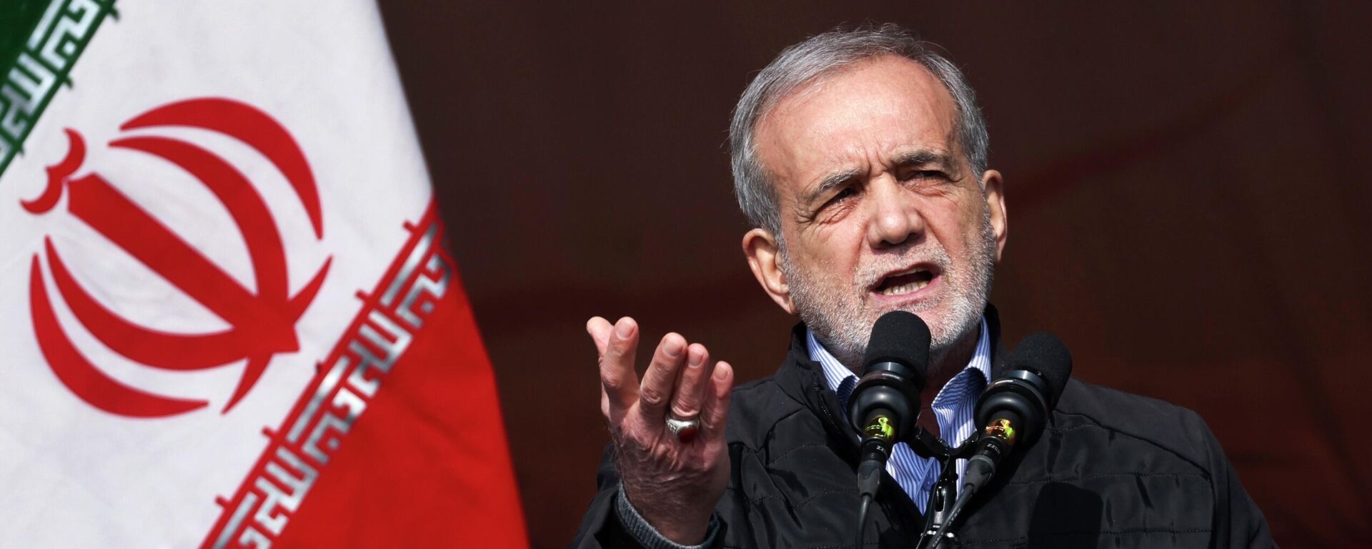 Президент Ирана Масуд Пезешкиан - Sputnik Кыргызстан, 1920, 02.04.2026