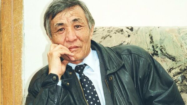 Кыргыз эл жазуучусу, акын, прозаик, сынчы, публицист жана котормочу Самсак Станалиев - Sputnik Кыргызстан