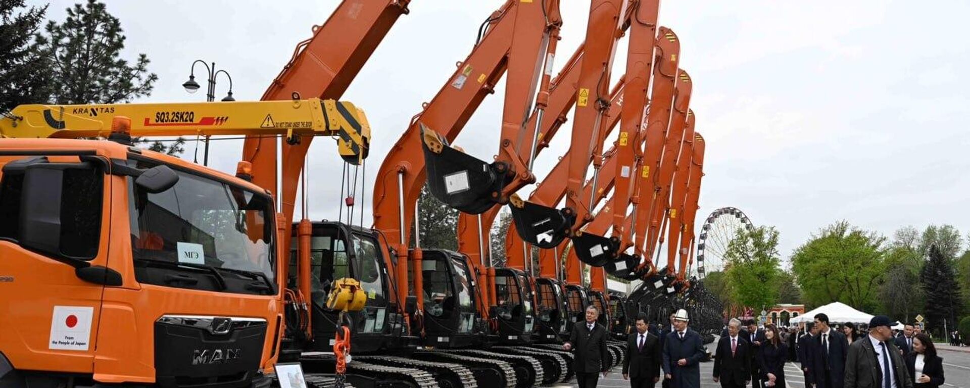 Передача техники Минсельхозу - Sputnik Кыргызстан, 1920, 08.04.2026