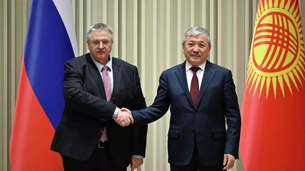 Глава кабмина КР и зампред правительства РФ - Sputnik Кыргызстан