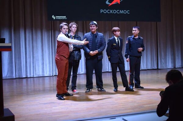 В Бишкеке прошло научно-популярное шоу Очень научные дела - Sputnik Кыргызстан