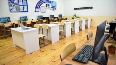 Садыр Жапаров открыл школу в Араванском районе