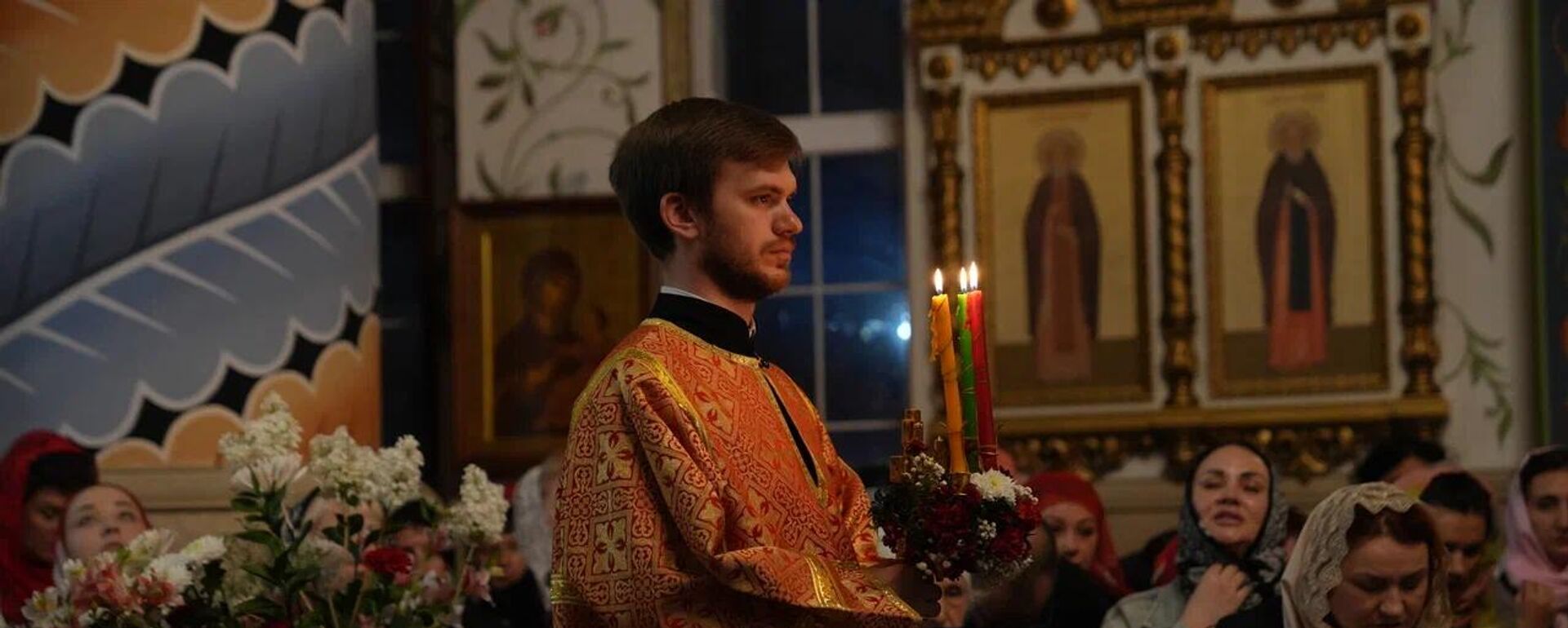 В Бишкеке православные верующие встретили Пасху

 - Sputnik Кыргызстан, 1920, 12.04.2026