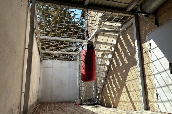 Кармалып тургандар самын, даарат кагазы берилбегенине нааразы болушкан - Sputnik Кыргызстан