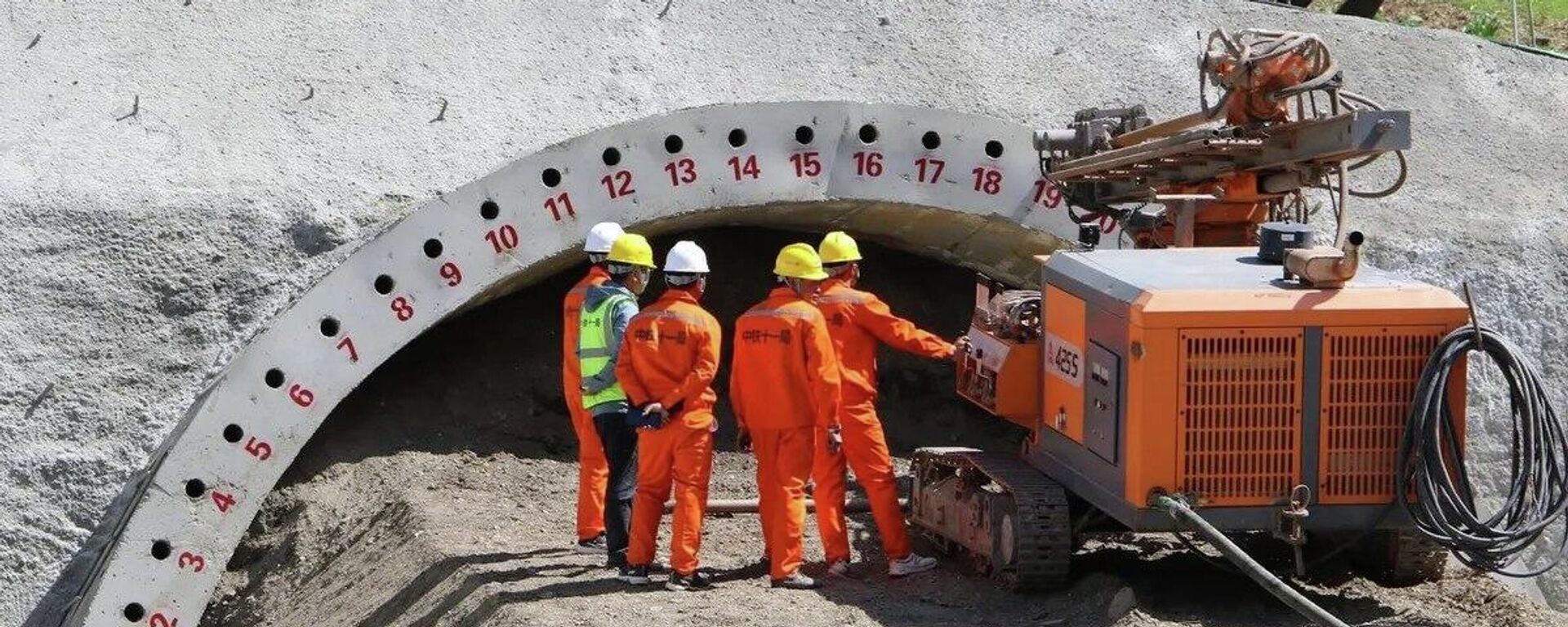 Кытай — Кыргызстан — Өзбекстан темир жолунун курулушу - Sputnik Кыргызстан, 1920, 15.04.2026