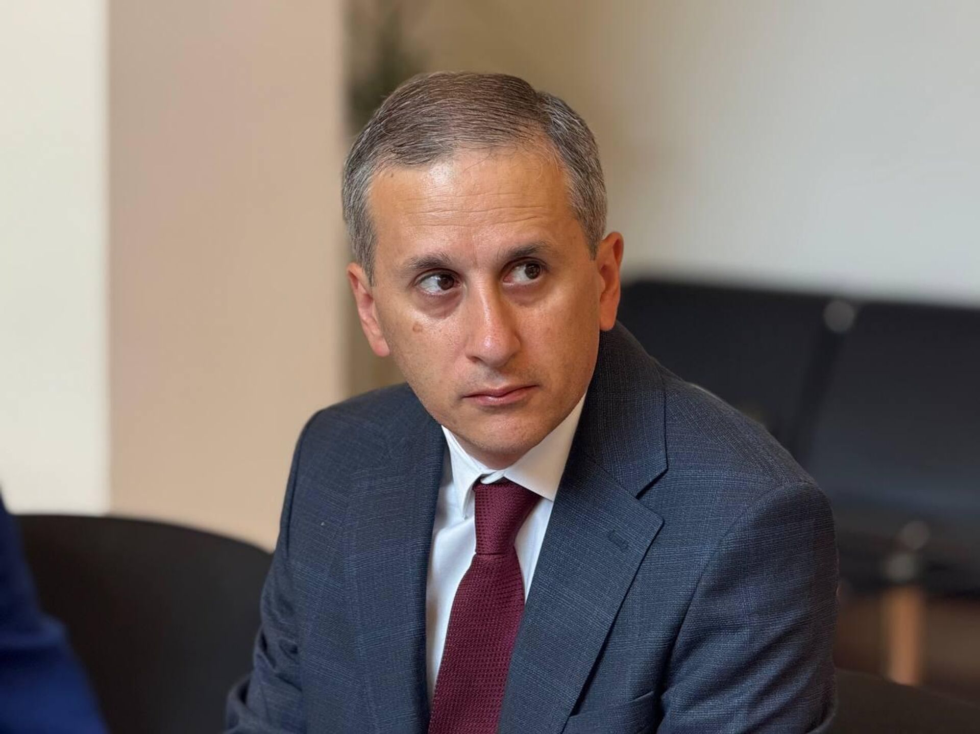 Руководитель информационного-аналитического центра Луйс (Армения) Айк Айвазян  - Sputnik Кыргызстан, 1920, 16.04.2026