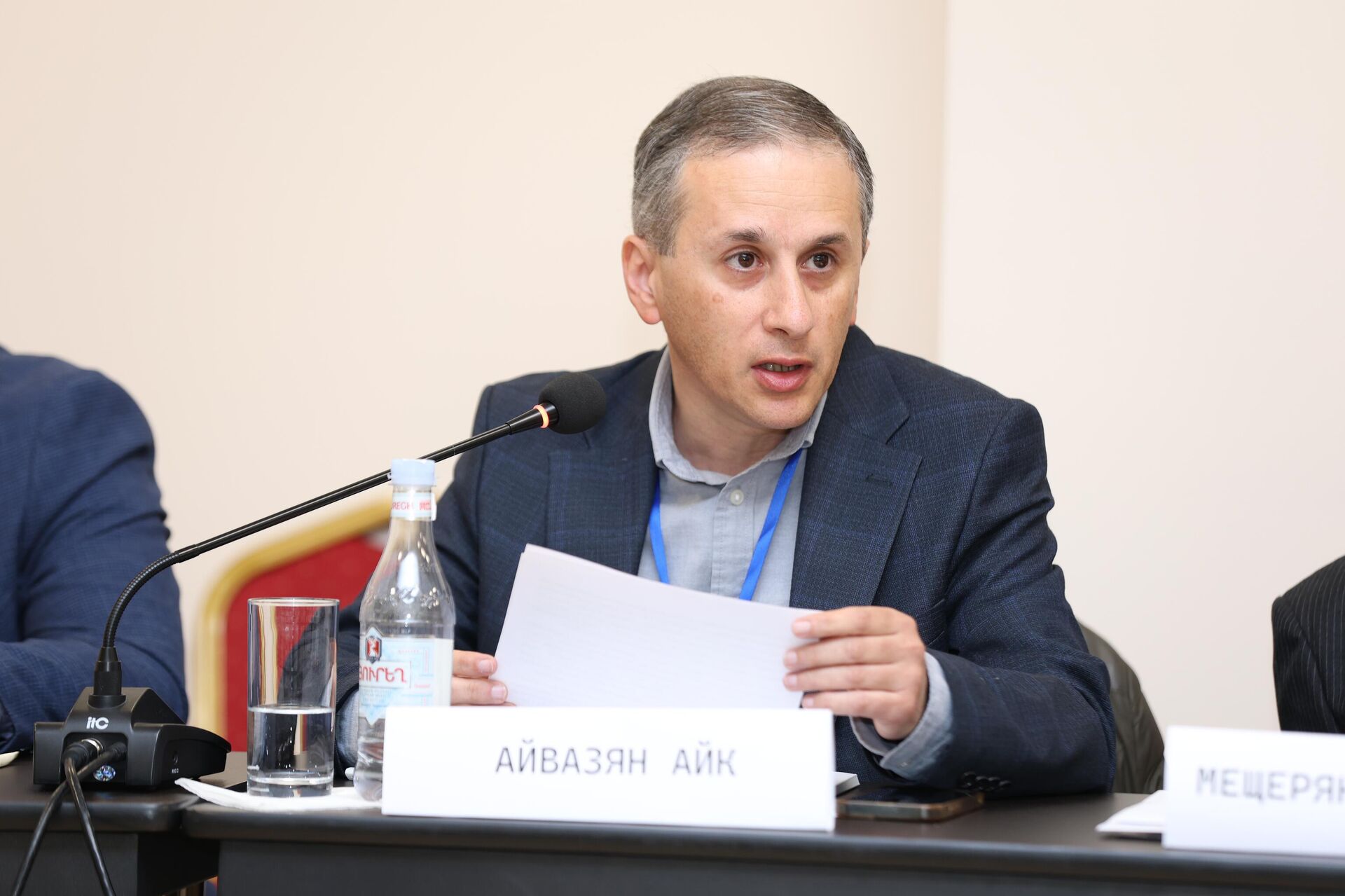 Руководитель информационного-аналитического центра Луйс (Армения) Айк Айвазян  - Sputnik Кыргызстан, 1920, 16.04.2026