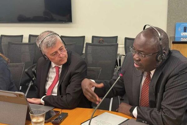 Жолугушууда долбоордун экинчи раунду болгон Талас жана Баткен облустарында жаңы күн электр станцияларын куруу пландары да талкууланды - Sputnik Кыргызстан