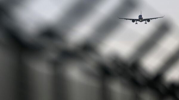 Самолет в небе - Sputnik Кыргызстан