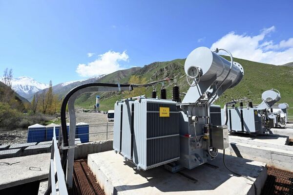 Азыркы тапта өлкөдө 48 чакан ГЭС иштеп, жалпы кубаттуулугу 180 мегаватты түзөт - Sputnik Кыргызстан