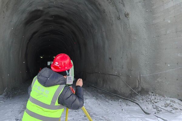 Барскоон – Бедел автожолуна эки тоннель жана 50дөн ашык көпүрө курулат - Sputnik Кыргызстан