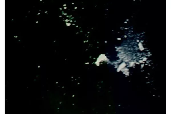 К настоящему времени айсберг раскололся на мелкие части, общая площадь которых не превышает 50 кв. км - Sputnik Кыргызстан