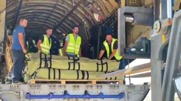 Россия Ливанга 24 тонналык гуманитардык жардам жеткирди - Sputnik Кыргызстан