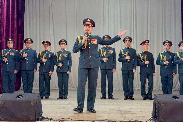 Основу репертуара составляют произведения, посвященные Великой Отечественной войне и победе - Sputnik Кыргызстан