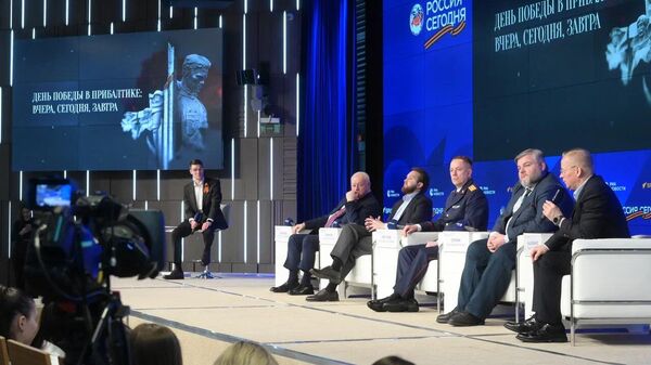 Прибалтикадагы Жеңиш күнү: кечээ, бүгүн, эртең аталышындагы тасмасынын бет ачары - Sputnik Кыргызстан