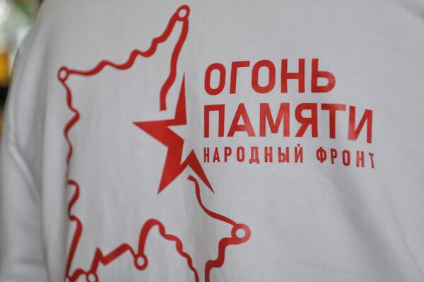 В Бишкек &quot;Огонь памяти&quot; доставит трехкратная олимпийская чемпионка по синхронному плаванию, телеведущая, актриса, руководитель &quot;Театра на воде&quot; Мария Киселёва. - Sputnik Кыргызстан