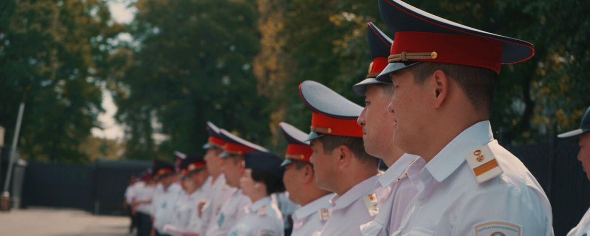 Работа сотрудников милиции в Бишкеке - Sputnik Кыргызстан, 1920, 08.05.2026