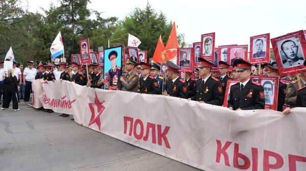 Бишкектени Өчпөс полк жүрүшү  - Sputnik Кыргызстан