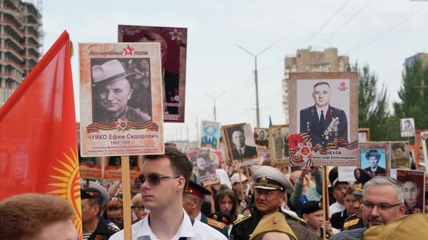 Шествие Бессмертного полка в Бишкеке - Sputnik Кыргызстан