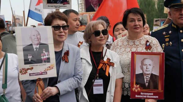Шествие Бессмертного полка в Бишкеке - Sputnik Кыргызстан