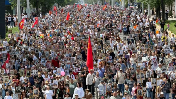 Шествие Бессмертного полка в Бишкеке - Sputnik Кыргызстан