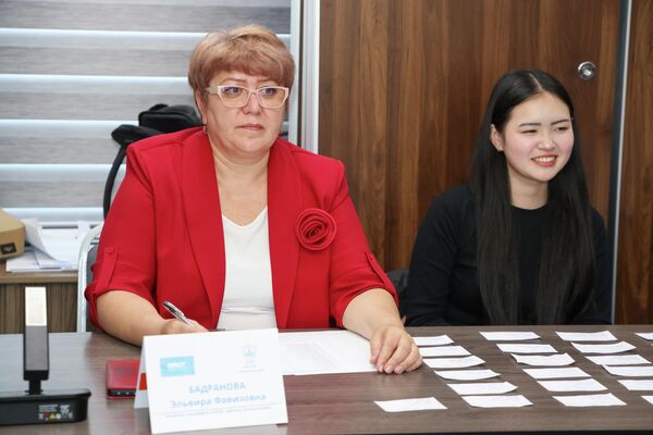 Интеллектуальный турнир Что? Где? Когда? среди школьных команд, организованный КРСУ - Sputnik Кыргызстан