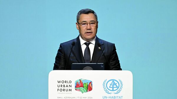 Президент Садыр Жапаров Баку шаарында өтүп жаткан Дүйнөлүк шаарлар форумунун 13-сессиясында сүйлөдү - Sputnik Кыргызстан