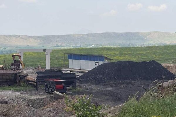 Разработка крупного угольного месторождения Беш-Бурхан в Ошской области - Sputnik Кыргызстан