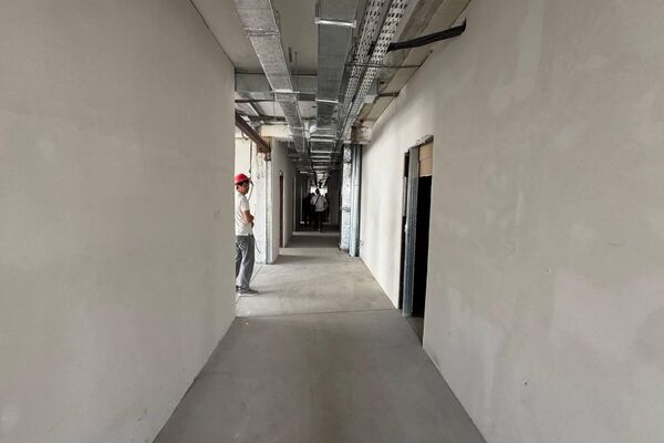 Обучение будет полностью бесплатным. Оно построено на технологиях и самостоятельном освоении материала без преподавателей. Концепция заключается в том, что после обучения выпускники будут на 100 % обеспечены работой. - Sputnik Кыргызстан