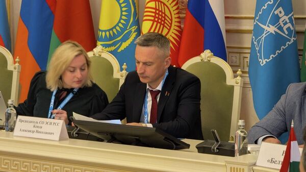 Генеральный директор РУП Белтелеком Александр Кенда на открытии заседания Совета операторов электросвязи и инфокоммуникаций РСС и Комиссии РСС по регулированию телекоммуникаций  - Sputnik Кыргызстан