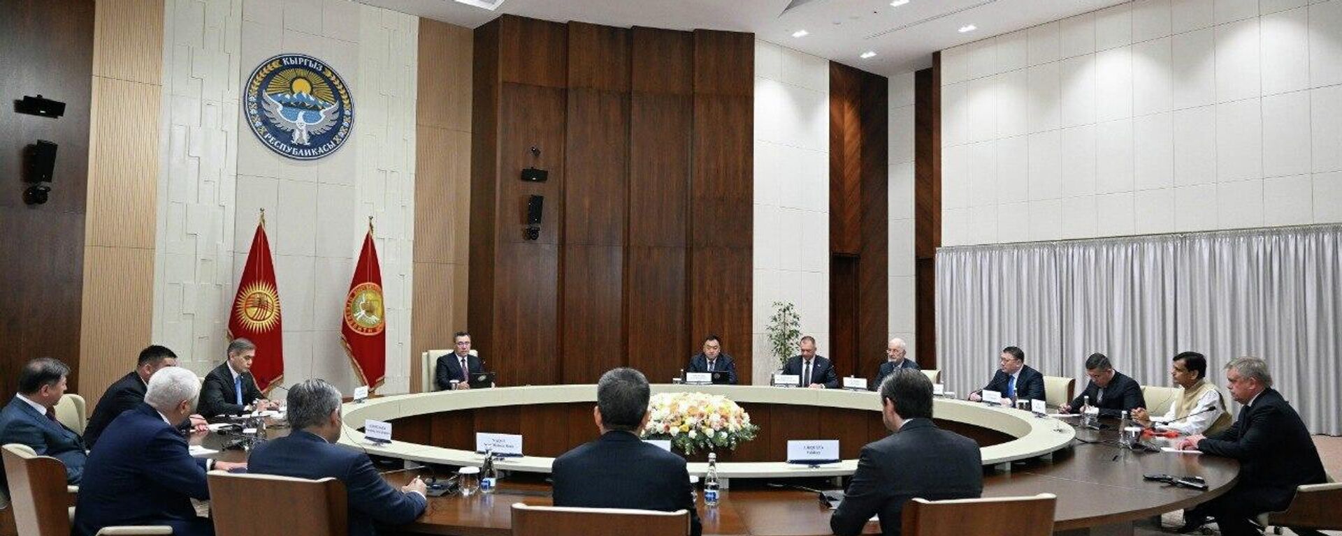 Президент Садыр Жапаров принял министров внутренних дел и общественной безопасности государств-членов ШОС - Sputnik Кыргызстан, 1920, 05.06.2026