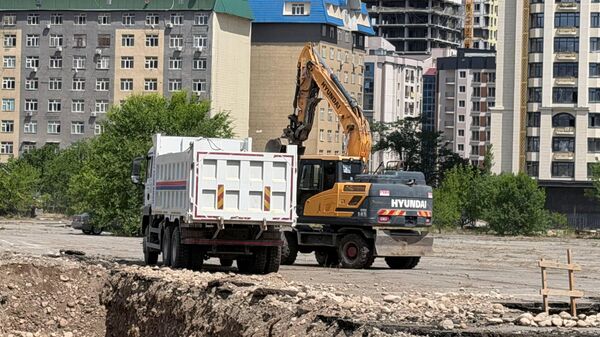 На территории Кыргызско-Турецкого университета Манас приостановлено незаконное строительство - Sputnik Кыргызстан