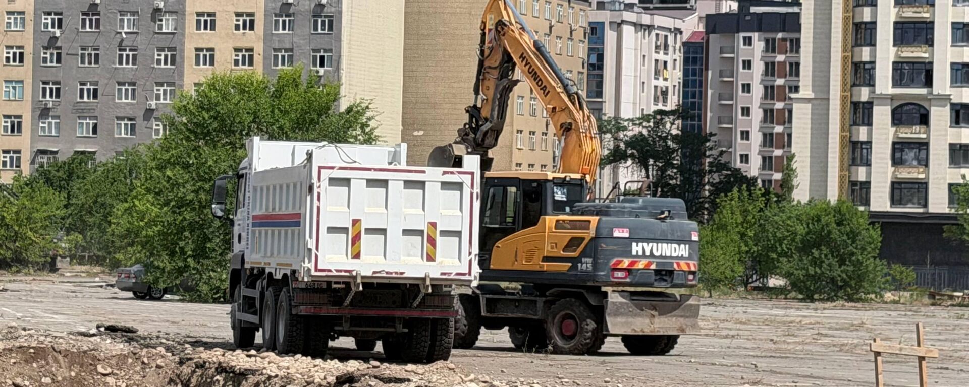 На территории Кыргызско-Турецкого университета Манас приостановлено незаконное строительство - Sputnik Кыргызстан, 1920, 11.06.2026