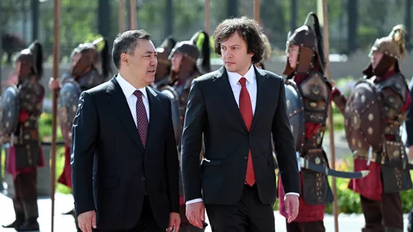 Церемония официальной встречи президента КР Садыра Жапарова и премьер-министра Грузии Ираклия Кобахидзе - Sputnik Кыргызстан