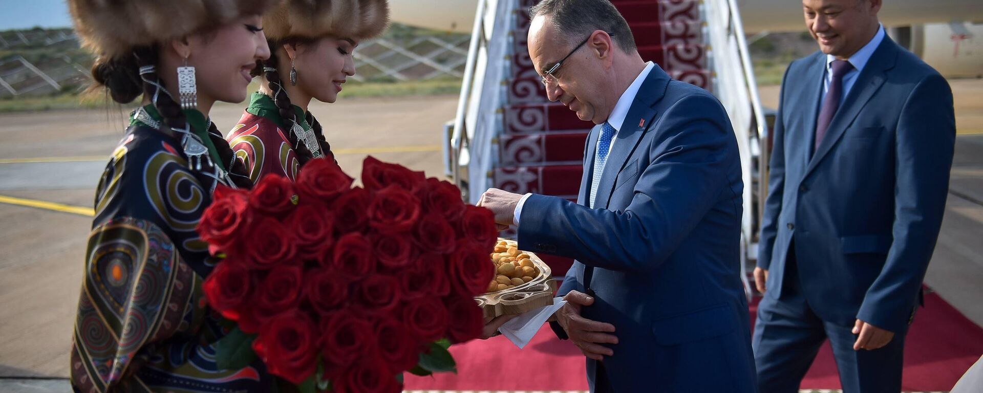 Официальный визит президента Албании Байрама Бегая в Кыргызстан - Sputnik Кыргызстан, 1920, 17.06.2026