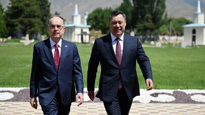 Церемония официальной встречи президента Садыра Жапарова и президента Албании Байрама Бегая