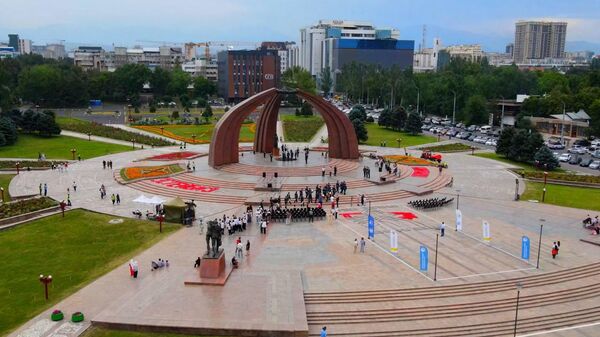 Улуу Ата Мекендик согуштун башталганына 85 жыл толду. Бишкектеги Эскерүү шамы - Sputnik Кыргызстан