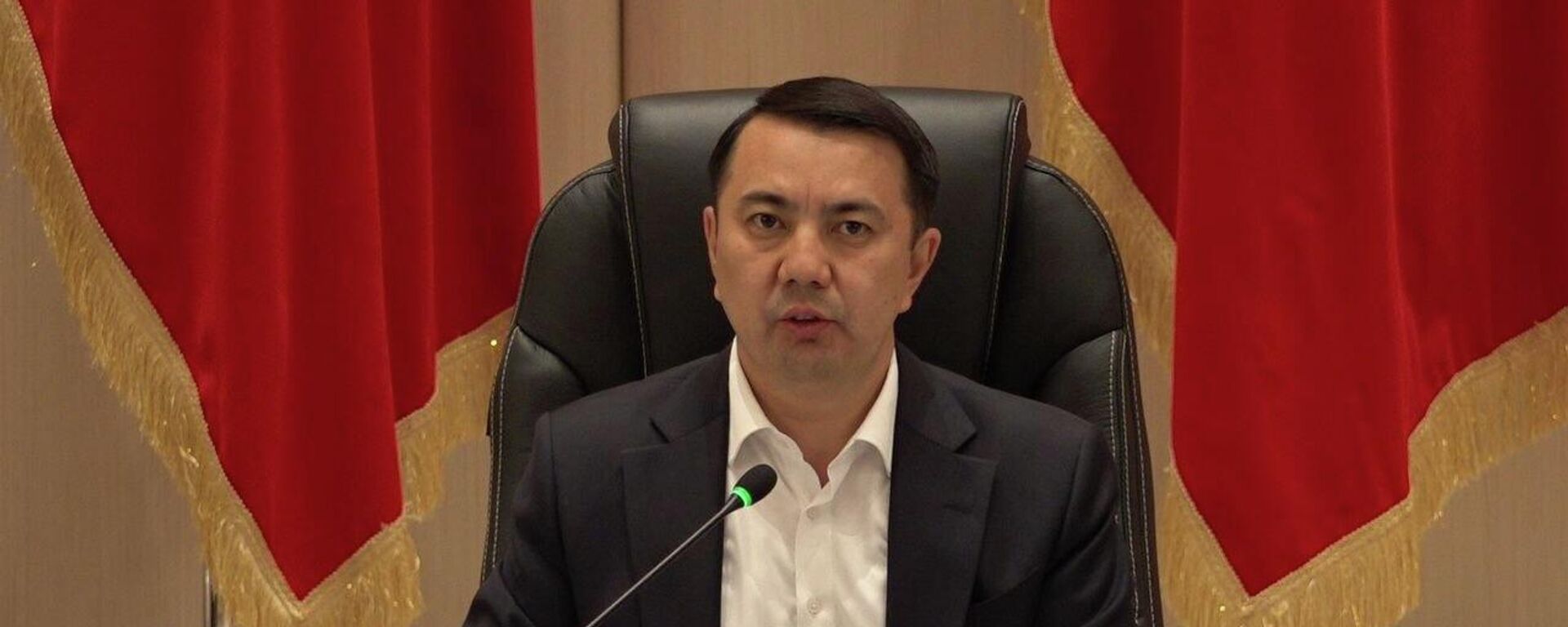 Спикер Жогорку Кенеша Марлен Маматалиев на пресс-конференции в парламенте  - Sputnik Кыргызстан, 1920, 24.06.2026